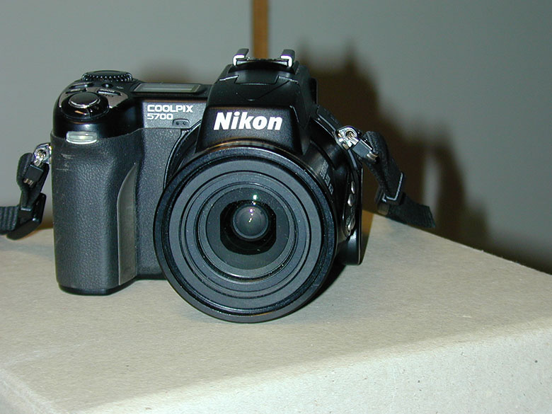 Nikon 5700